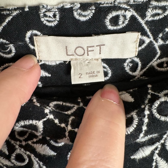 LOFT Beautiful Floral Embroidered Scalloped Shift Skirt 2 - Picture 10 of 10